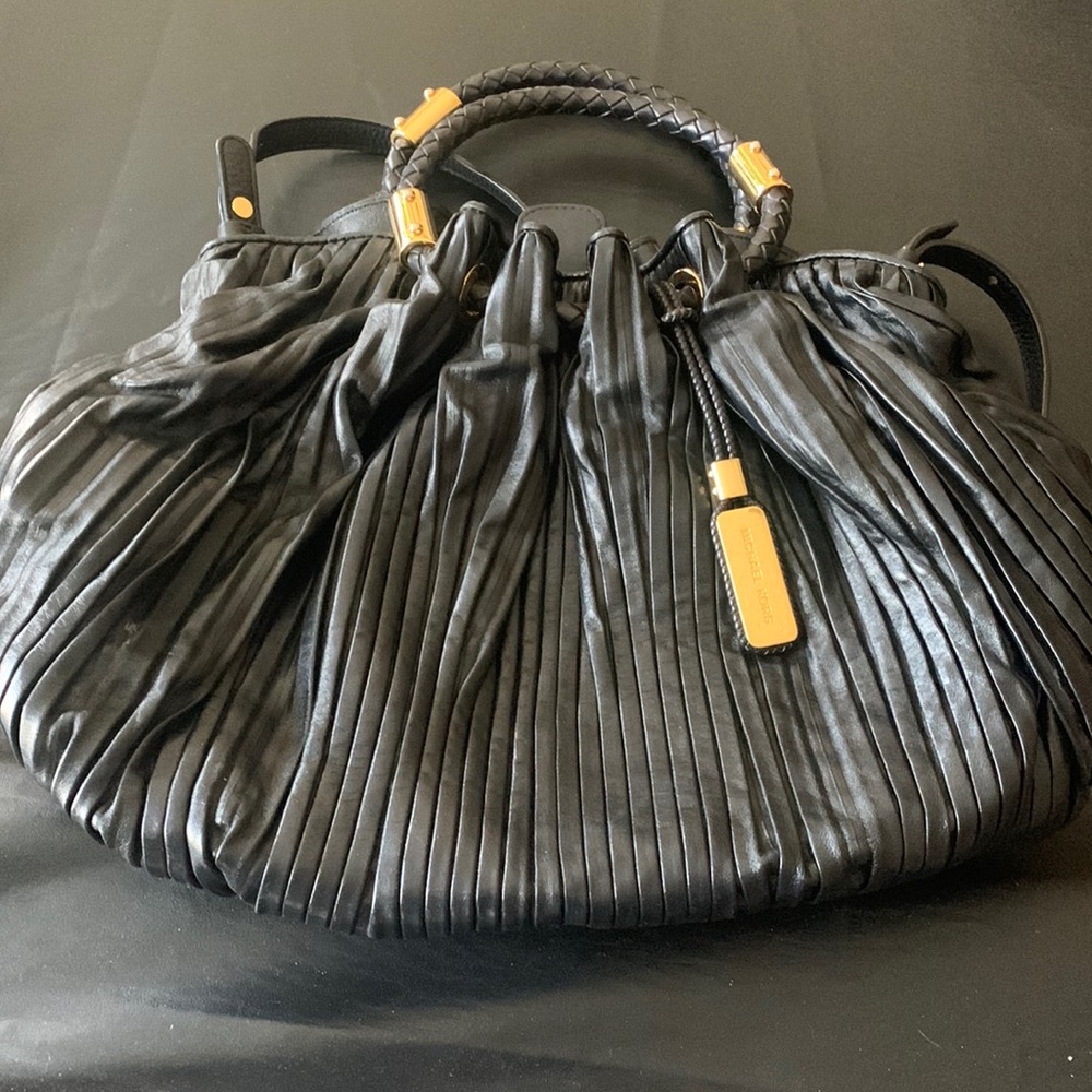 Ladies Michael Kors black crossbody